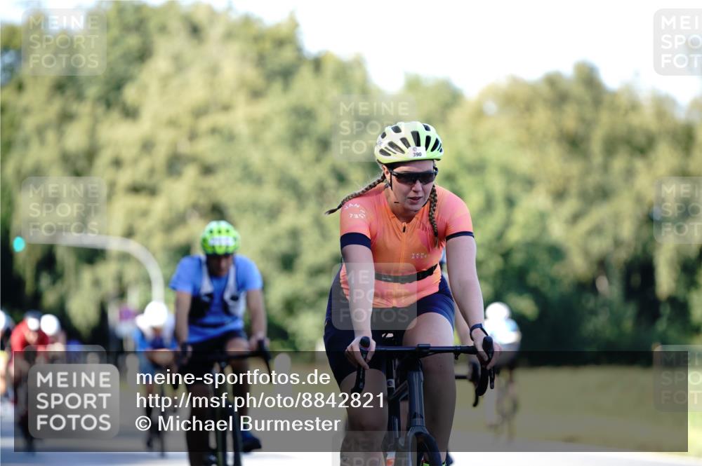 07.09.2025 - 19. Norderstedt Triathlon Michael Burmester http://msf.ph/oto/8842821 07.09.2025 15:51:39 Radfahren 390, 538, 926, 1058, 1060, 1088, 1090, 1446, 1530, 1565 meine-sportfotos.de