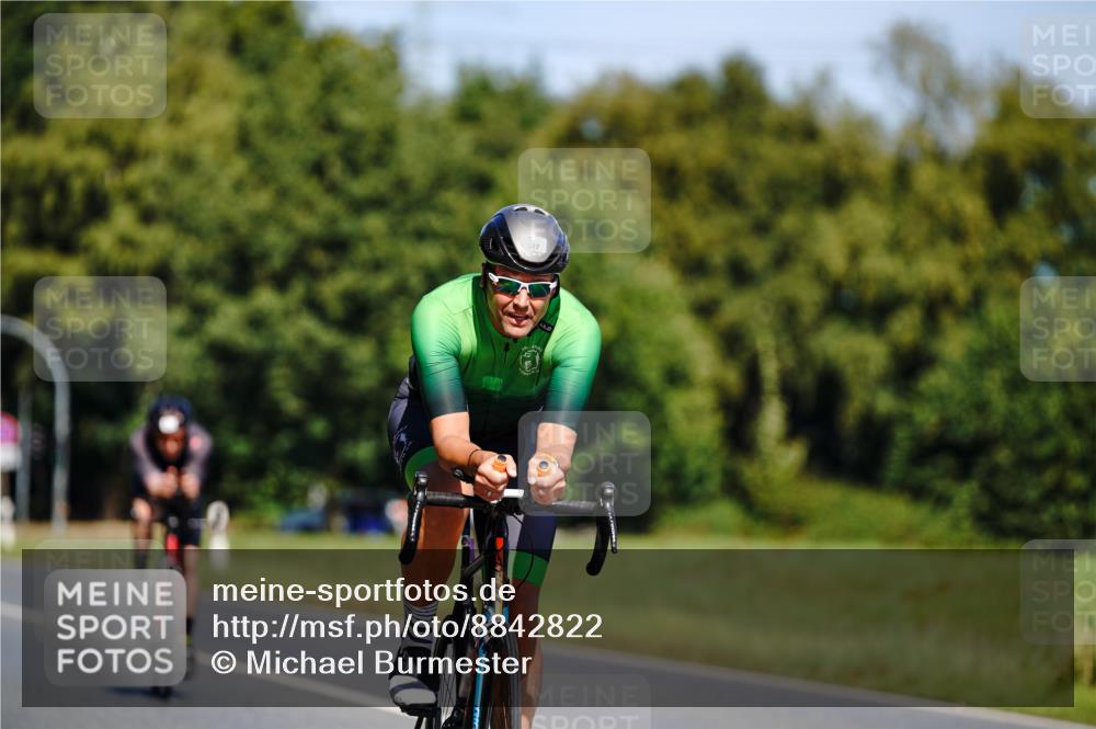 07.09.2025 - 19. Norderstedt Triathlon Michael Burmester http://msf.ph/oto/8842822 07.09.2025 12:56:48 Radfahren 265, 327, 345 meine-sportfotos.de