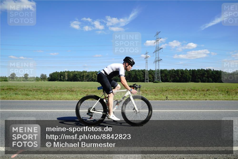 07.09.2025 - 19. Norderstedt Triathlon Michael Burmester http://msf.ph/oto/8842823 07.09.2025 14:40:38 Radfahren 420, 1474 meine-sportfotos.de