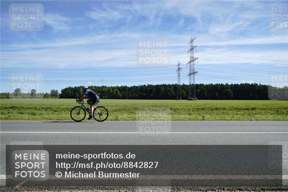 07.09.2025 - 19. Norderstedt Triathlon Michael Burmester http://msf.ph/oto/8842827 07.09.2025 12:34:07 Radfahren 167 meine-sportfotos.de