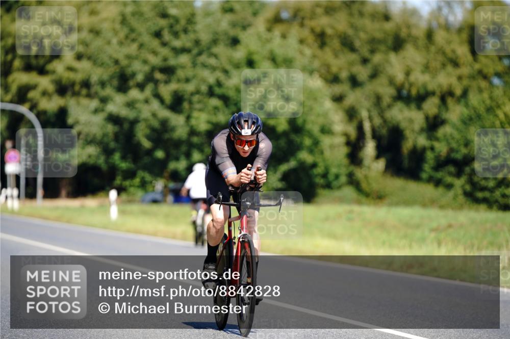 07.09.2025 - 19. Norderstedt Triathlon Michael Burmester http://msf.ph/oto/8842828 07.09.2025 12:56:49 Radfahren 141, 265, 327, 345 meine-sportfotos.de
