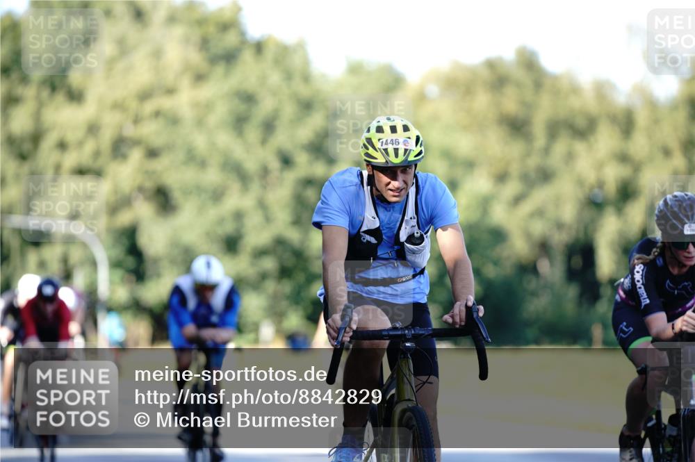 07.09.2025 - 19. Norderstedt Triathlon Michael Burmester http://msf.ph/oto/8842829 07.09.2025 15:51:40 Radfahren 390, 538, 550, 926, 1058, 1060, 1088, 1090, 1446, 1530, 1565 meine-sportfotos.de