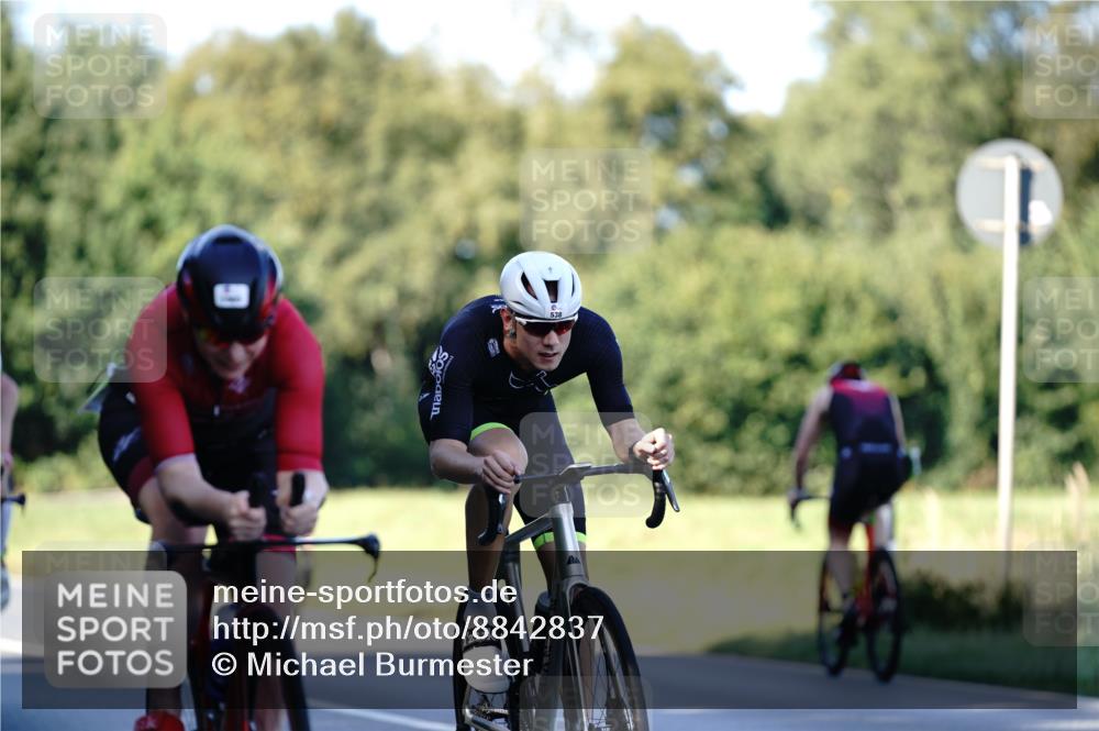 07.09.2025 - 19. Norderstedt Triathlon Michael Burmester http://msf.ph/oto/8842837 07.09.2025 15:51:42 Radfahren 390, 538, 550, 1058, 1060, 1088, 1090, 1446, 1530, 1565, 1595 meine-sportfotos.de