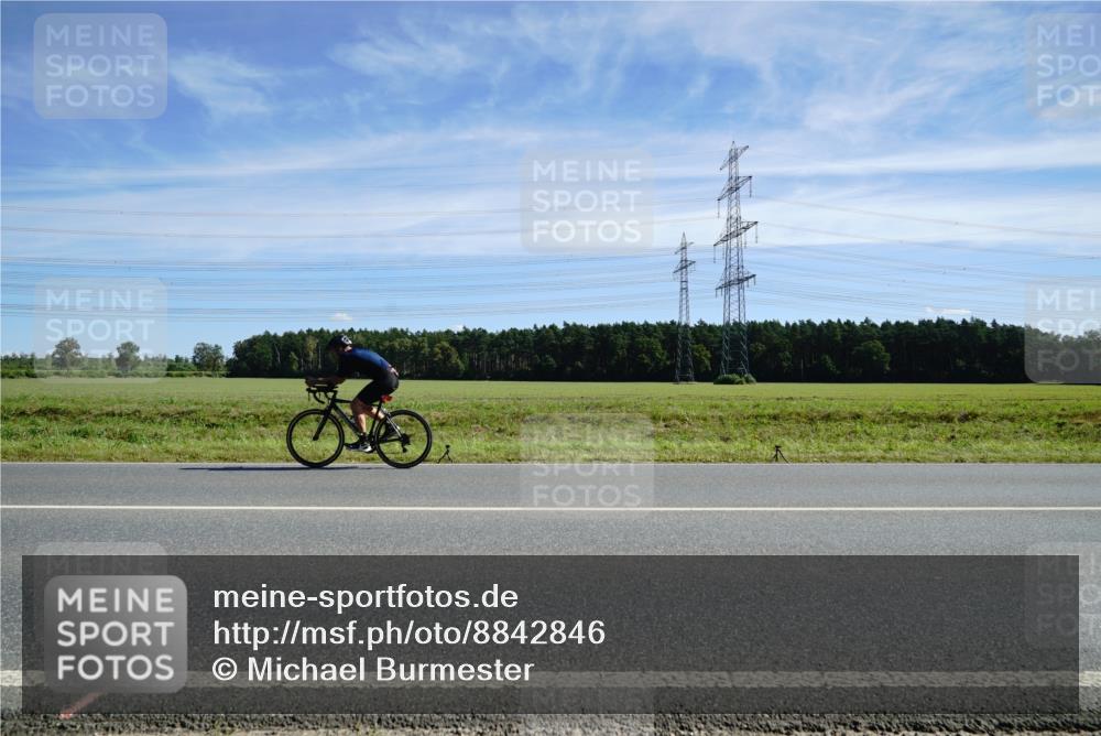 07.09.2025 - 19. Norderstedt Triathlon Michael Burmester http://msf.ph/oto/8842846 07.09.2025 12:34:15 Radfahren  meine-sportfotos.de