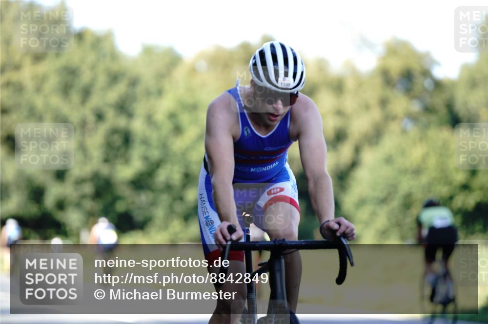 07.09.2025 - 19. Norderstedt Triathlon Michael Burmester http://msf.ph/oto/8842849 07.09.2025 15:51:44 Radfahren 538, 550, 1060, 1088, 1090, 1413, 1432, 1446, 1565, 1595 meine-sportfotos.de