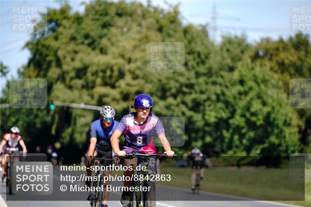 07.09.2025 - 19. Norderstedt Triathlon Michael Burmester http://msf.ph/oto/8842863 07.09.2025 12:56:56 Radfahren 222, 322 meine-sportfotos.de