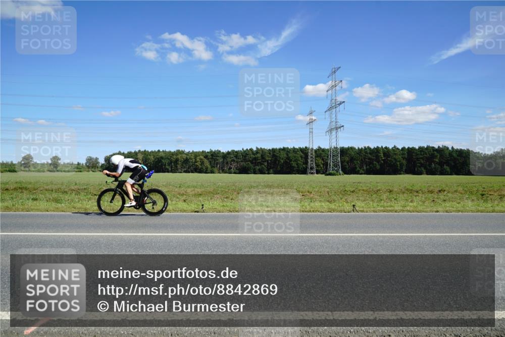 07.09.2025 - 19. Norderstedt Triathlon Michael Burmester http://msf.ph/oto/8842869 07.09.2025 14:40:58 Radfahren 1034 meine-sportfotos.de