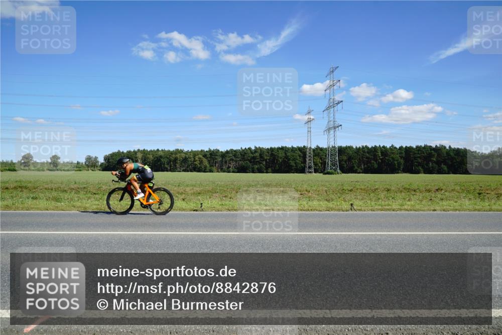 07.09.2025 - 19. Norderstedt Triathlon Michael Burmester http://msf.ph/oto/8842876 07.09.2025 14:41:02 Radfahren  meine-sportfotos.de