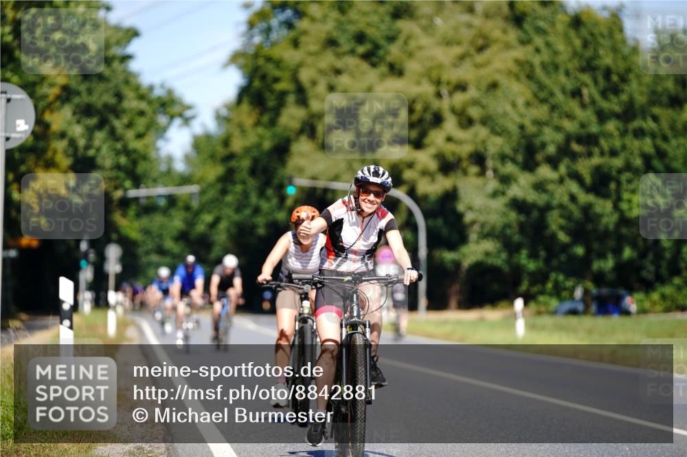 07.09.2025 - 19. Norderstedt Triathlon Michael Burmester http://msf.ph/oto/8842881 07.09.2025 12:56:59 Radfahren 222, 322, 1298 meine-sportfotos.de