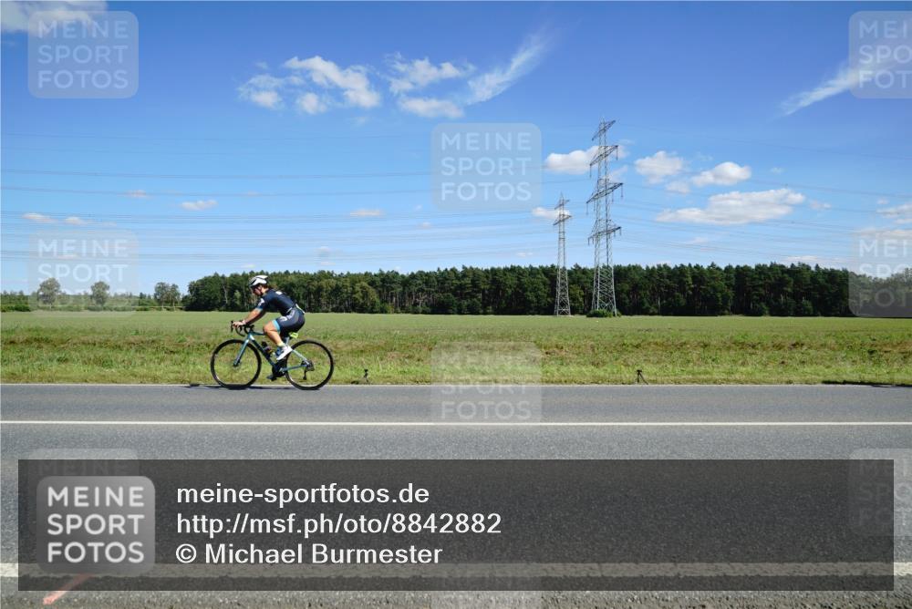 07.09.2025 - 19. Norderstedt Triathlon Michael Burmester http://msf.ph/oto/8842882 07.09.2025 14:41:03 Radfahren  meine-sportfotos.de