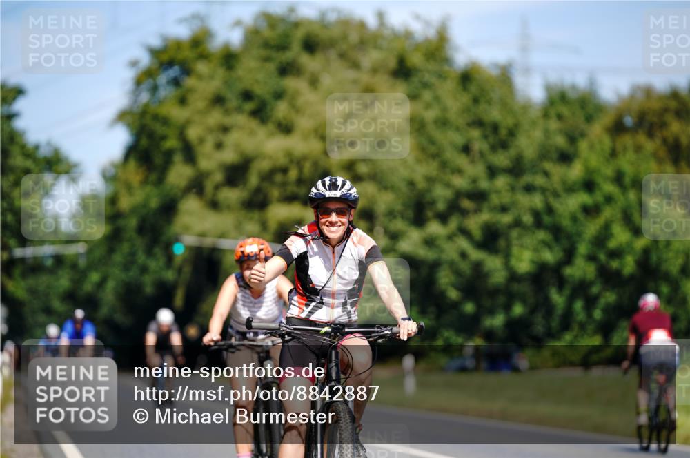 07.09.2025 - 19. Norderstedt Triathlon Michael Burmester http://msf.ph/oto/8842887 07.09.2025 12:57:00 Radfahren 222, 322, 1264, 1298 meine-sportfotos.de