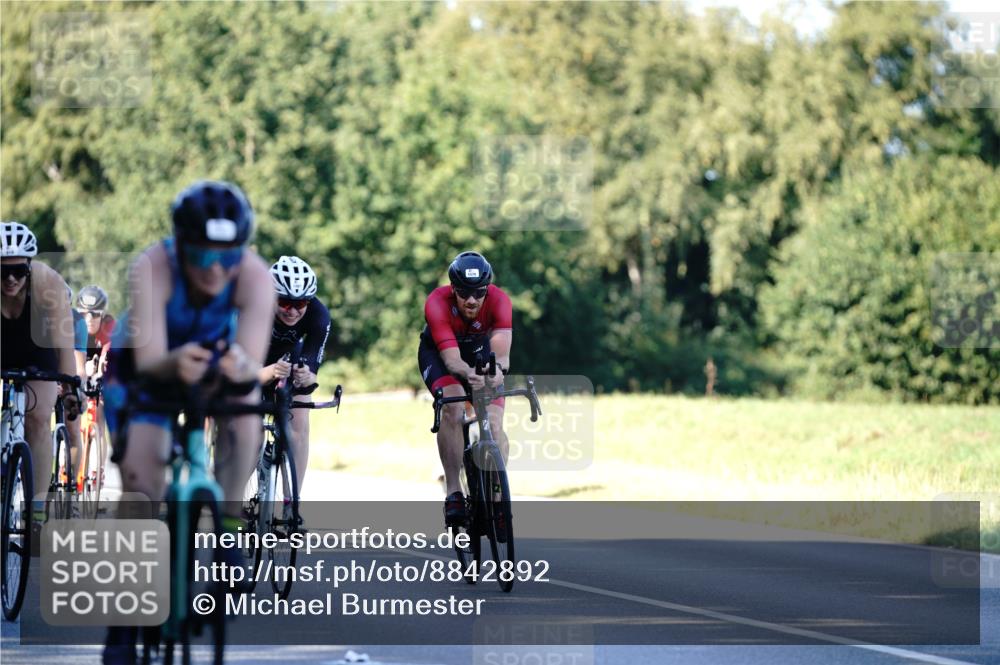 07.09.2025 - 19. Norderstedt Triathlon Michael Burmester http://msf.ph/oto/8842892 07.09.2025 15:51:57 Radfahren 408, 918, 1074, 1075, 1079, 1087, 1100, 1570 meine-sportfotos.de