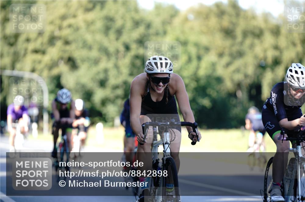 07.09.2025 - 19. Norderstedt Triathlon Michael Burmester http://msf.ph/oto/8842898 07.09.2025 15:51:58 Radfahren 408, 918, 1074, 1075, 1079, 1087, 1100, 1455, 1570, 1610 meine-sportfotos.de