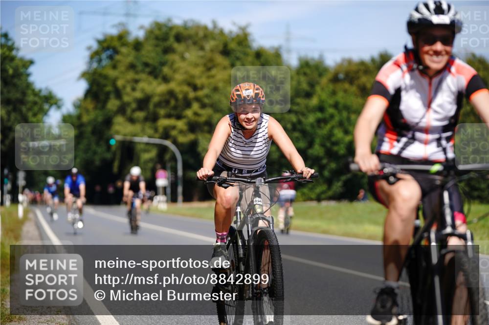 07.09.2025 - 19. Norderstedt Triathlon Michael Burmester http://msf.ph/oto/8842899 07.09.2025 12:57:02 Radfahren 1264, 1298 meine-sportfotos.de