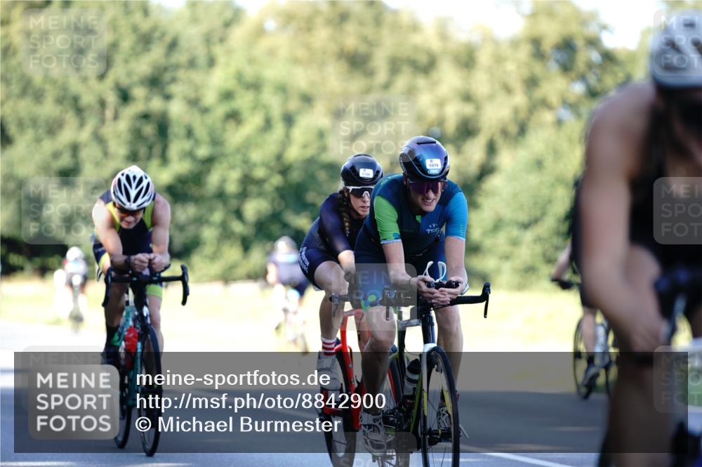 07.09.2025 - 19. Norderstedt Triathlon Michael Burmester http://msf.ph/oto/8842900 07.09.2025 15:51:59 Radfahren 408, 431, 918, 1075, 1079, 1087, 1100, 1455, 1545, 1570, 1610 meine-sportfotos.de