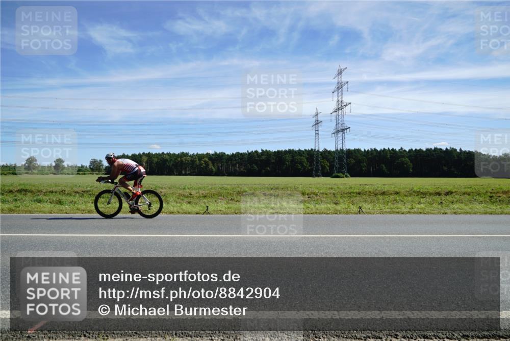 07.09.2025 - 19. Norderstedt Triathlon Michael Burmester http://msf.ph/oto/8842904 07.09.2025 12:34:44 Radfahren  meine-sportfotos.de
