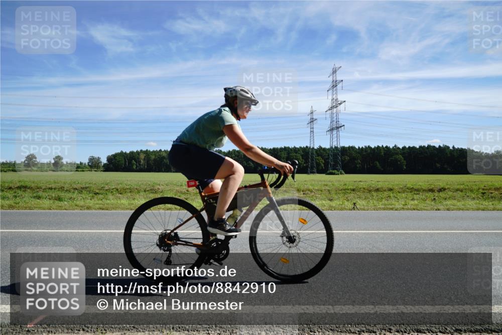 07.09.2025 - 19. Norderstedt Triathlon Michael Burmester http://msf.ph/oto/8842910 07.09.2025 12:34:52 Radfahren 156 meine-sportfotos.de