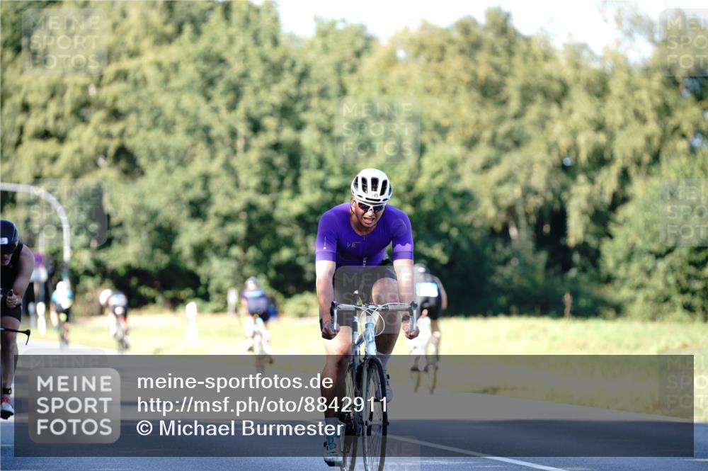 07.09.2025 - 19. Norderstedt Triathlon Michael Burmester http://msf.ph/oto/8842911 07.09.2025 15:52:01 Radfahren 431, 918, 1075, 1079, 1087, 1100, 1455, 1545, 1570, 1610 meine-sportfotos.de