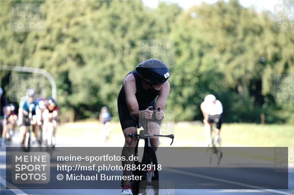 07.09.2025 - 19. Norderstedt Triathlon Michael Burmester http://msf.ph/oto/8842918 07.09.2025 15:52:02 Radfahren 431, 494, 918, 1079, 1087, 1100, 1103, 1455, 1545, 1570, 1610 meine-sportfotos.de