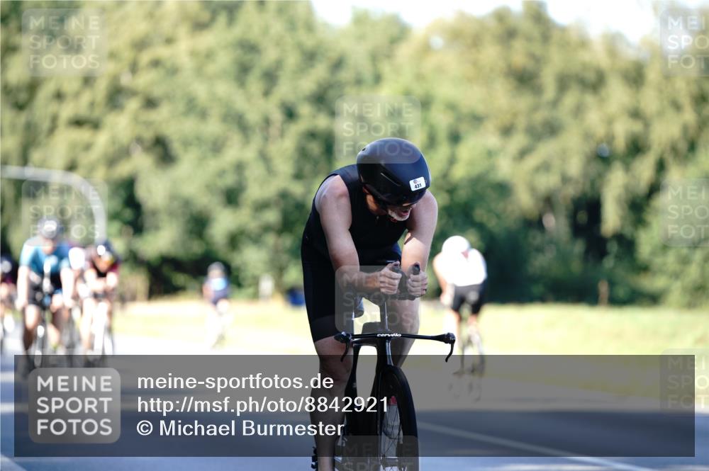 07.09.2025 - 19. Norderstedt Triathlon Michael Burmester http://msf.ph/oto/8842921 07.09.2025 15:52:02 Radfahren 431, 494, 918, 1079, 1087, 1100, 1103, 1455, 1545, 1570, 1610 meine-sportfotos.de