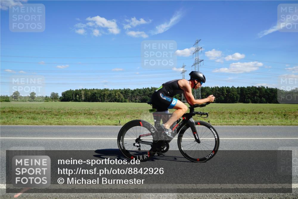 07.09.2025 - 19. Norderstedt Triathlon Michael Burmester http://msf.ph/oto/8842926 07.09.2025 14:41:20 Radfahren 437, 449, 454, 976, 989, 990, 992, 1501 meine-sportfotos.de