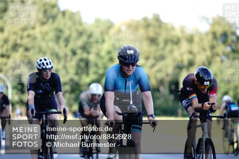 07.09.2025 - 19. Norderstedt Triathlon Michael Burmester http://msf.ph/oto/8842928 07.09.2025 15:52:04 Radfahren 431, 494, 512, 887, 1052, 1103, 1455, 1545, 1591, 1610 meine-sportfotos.de