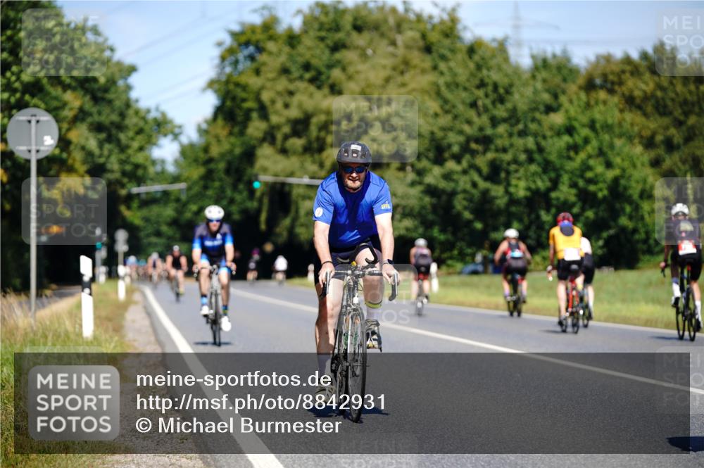 07.09.2025 - 19. Norderstedt Triathlon Michael Burmester http://msf.ph/oto/8842931 07.09.2025 12:57:07 Radfahren 197, 266, 315 meine-sportfotos.de