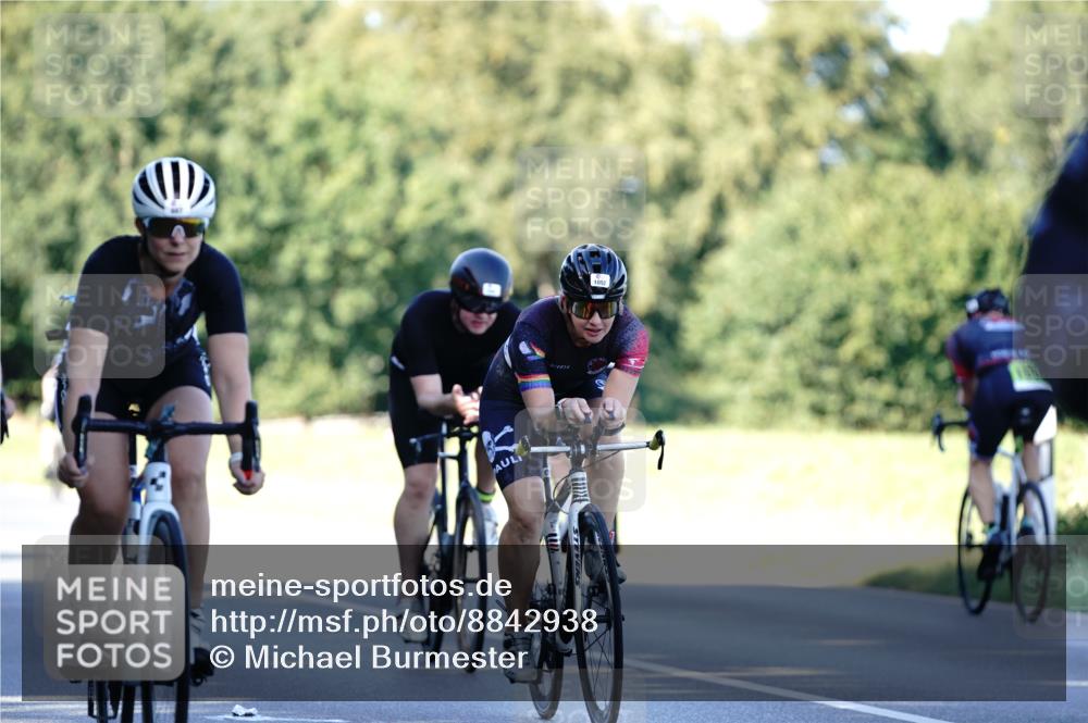 07.09.2025 - 19. Norderstedt Triathlon Michael Burmester http://msf.ph/oto/8842938 07.09.2025 15:52:06 Radfahren 454, 494, 512, 887, 1052, 1103, 1591 meine-sportfotos.de