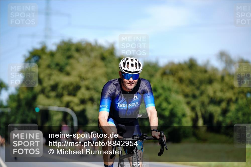 07.09.2025 - 19. Norderstedt Triathlon Michael Burmester http://msf.ph/oto/8842954 07.09.2025 12:57:10 Radfahren 197, 266, 315 meine-sportfotos.de