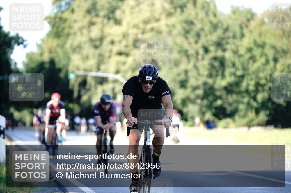07.09.2025 - 19. Norderstedt Triathlon Michael Burmester http://msf.ph/oto/8842956 07.09.2025 15:52:12 Radfahren 487, 499, 1448 meine-sportfotos.de