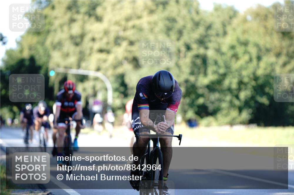 07.09.2025 - 19. Norderstedt Triathlon Michael Burmester http://msf.ph/oto/8842964 07.09.2025 15:52:13 Radfahren 487, 499, 509, 1448, 1464 meine-sportfotos.de