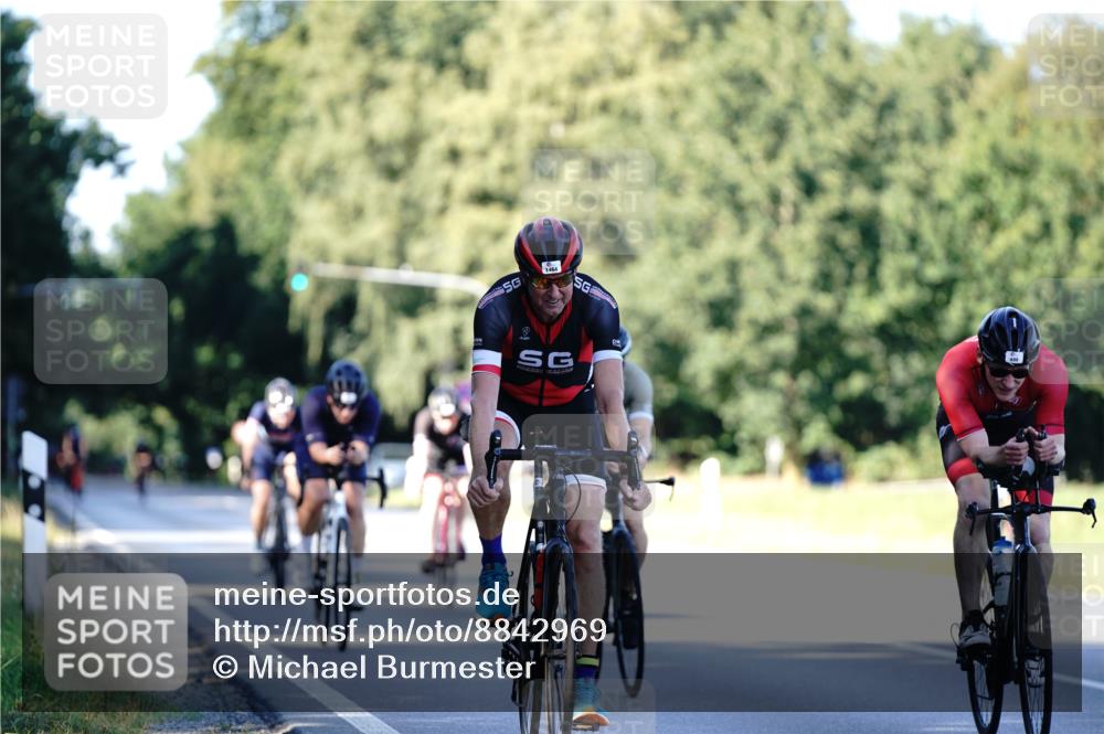 07.09.2025 - 19. Norderstedt Triathlon Michael Burmester http://msf.ph/oto/8842969 07.09.2025 15:52:14 Radfahren 487, 499, 509, 942, 1448, 1464 meine-sportfotos.de