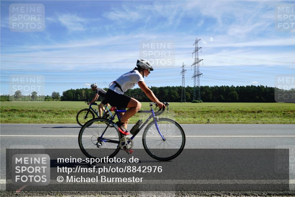 07.09.2025 - 19. Norderstedt Triathlon Michael Burmester http://msf.ph/oto/8842976 07.09.2025 12:35:20 Radfahren 218, 1243, 1277 meine-sportfotos.de