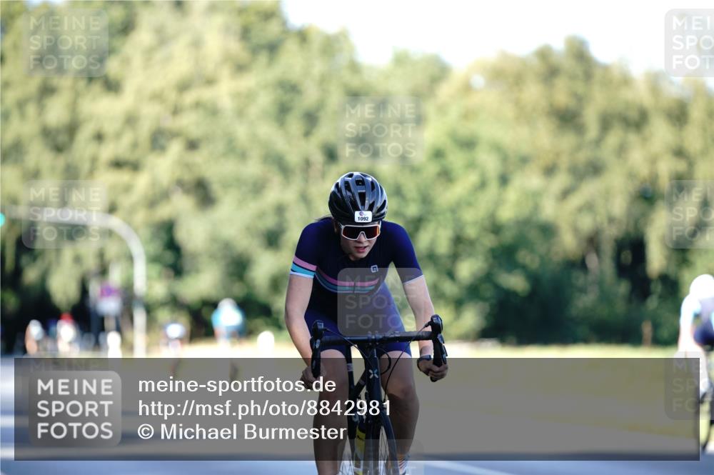 07.09.2025 - 19. Norderstedt Triathlon Michael Burmester http://msf.ph/oto/8842981 07.09.2025 15:52:17 Radfahren 487, 499, 509, 942, 1092, 1097, 1464 meine-sportfotos.de