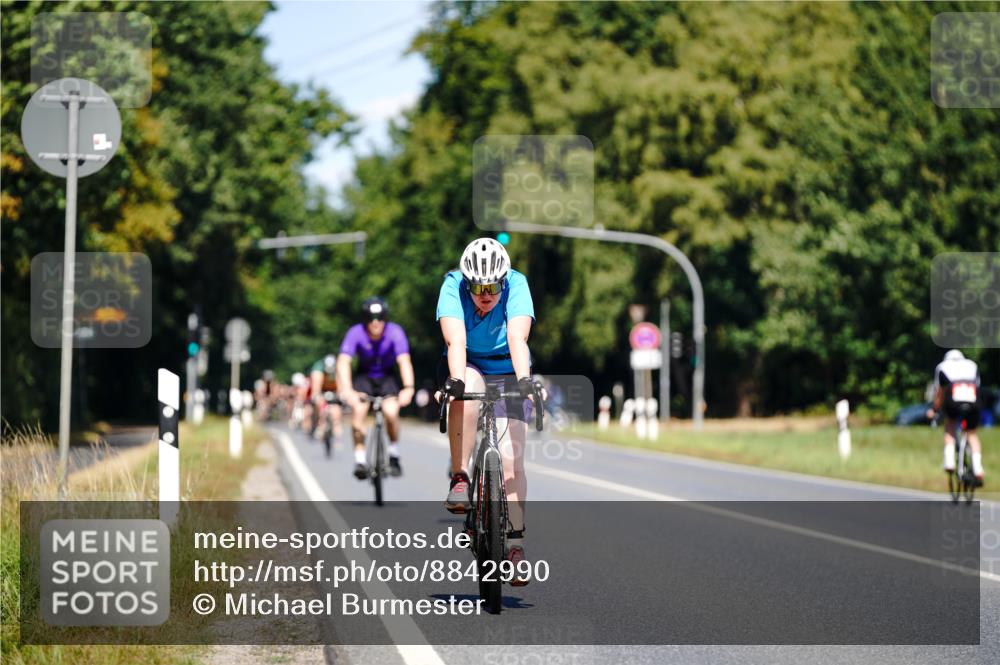 07.09.2025 - 19. Norderstedt Triathlon Michael Burmester http://msf.ph/oto/8842990 07.09.2025 12:57:28 Radfahren 328 meine-sportfotos.de