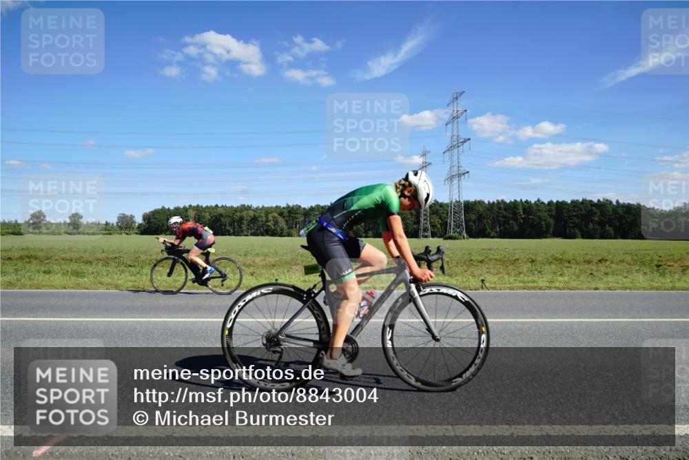 07.09.2025 - 19. Norderstedt Triathlon Michael Burmester http://msf.ph/oto/8843004 07.09.2025 14:41:38 Radfahren 1493, 1496 meine-sportfotos.de
