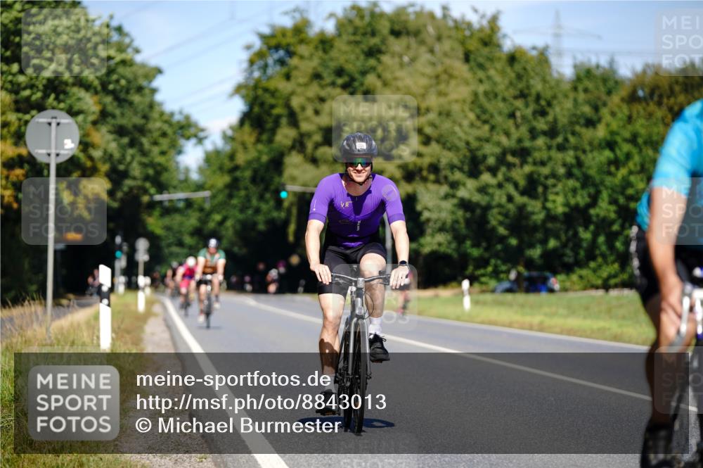 07.09.2025 - 19. Norderstedt Triathlon Michael Burmester http://msf.ph/oto/8843013 07.09.2025 12:57:32 Radfahren 298, 328, 1352 meine-sportfotos.de