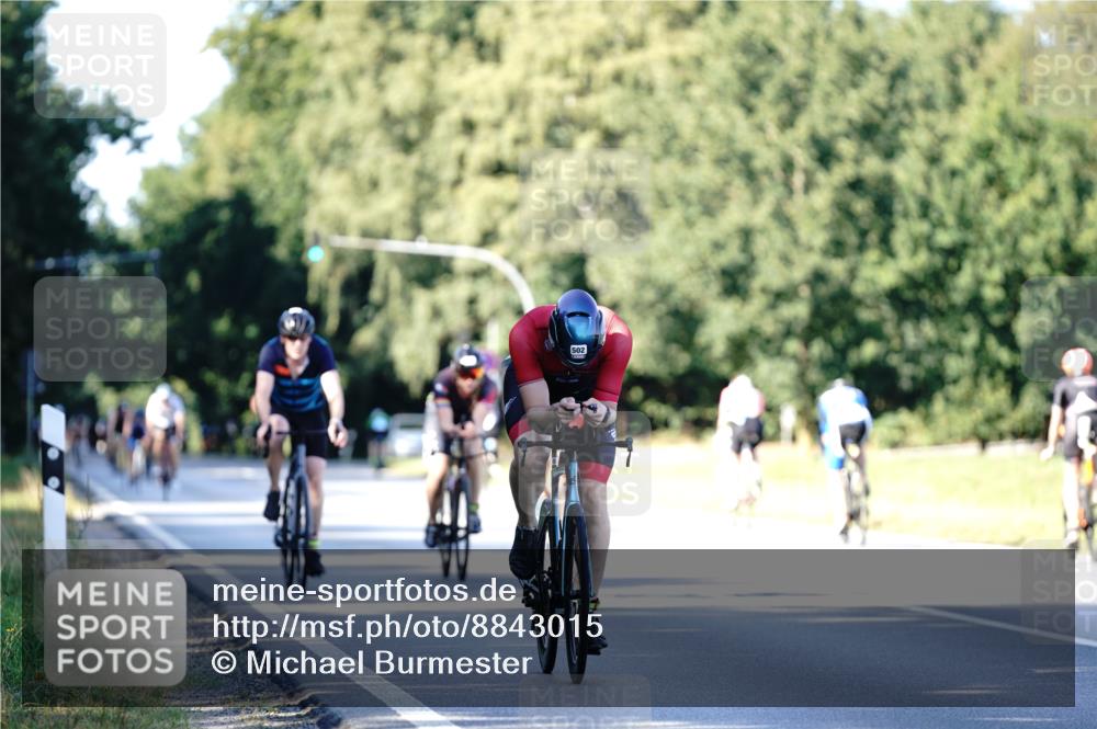 07.09.2025 - 19. Norderstedt Triathlon Michael Burmester http://msf.ph/oto/8843015 07.09.2025 15:52:34 Radfahren 502, 923, 1049, 1444, 1587 meine-sportfotos.de