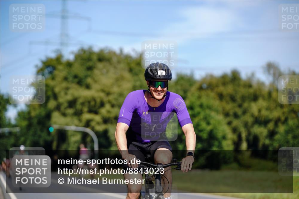 07.09.2025 - 19. Norderstedt Triathlon Michael Burmester http://msf.ph/oto/8843023 07.09.2025 12:57:33 Radfahren 298, 328, 1352 meine-sportfotos.de