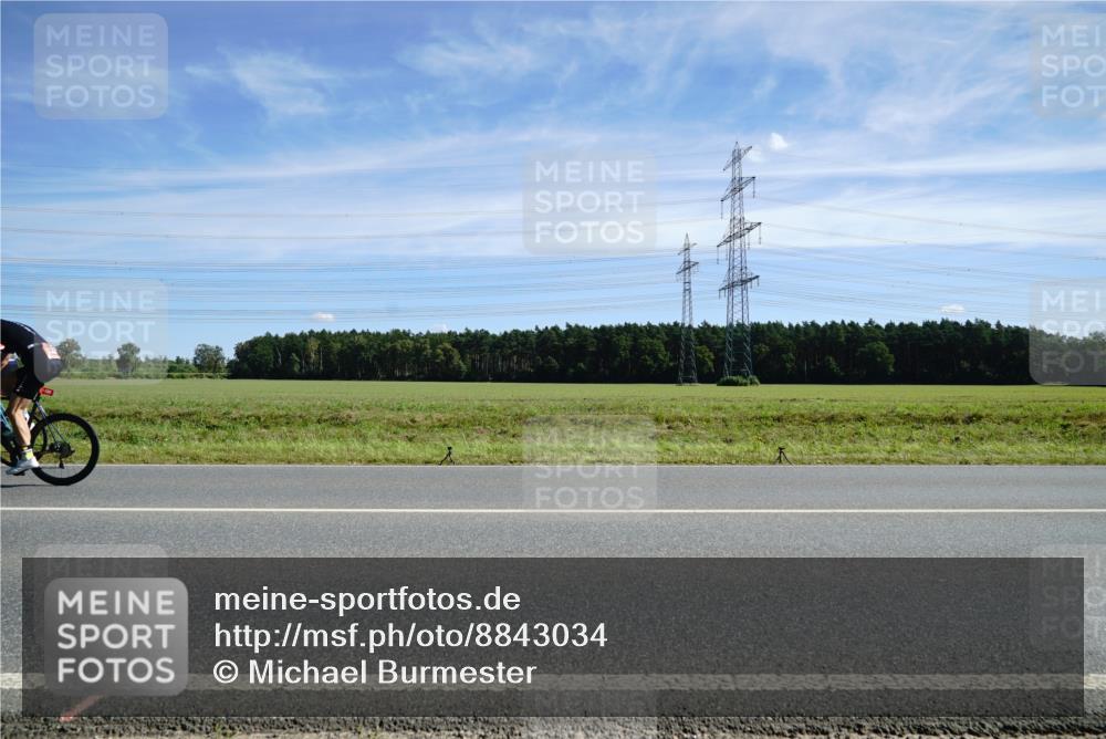 07.09.2025 - 19. Norderstedt Triathlon Michael Burmester http://msf.ph/oto/8843034 07.09.2025 12:35:37 Radfahren 173, 189, 700, 709, 1297 meine-sportfotos.de