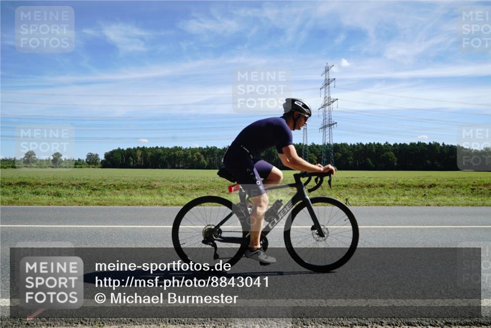 07.09.2025 - 19. Norderstedt Triathlon Michael Burmester http://msf.ph/oto/8843041 07.09.2025 12:35:38 Radfahren 173, 189, 700, 709, 1297 meine-sportfotos.de