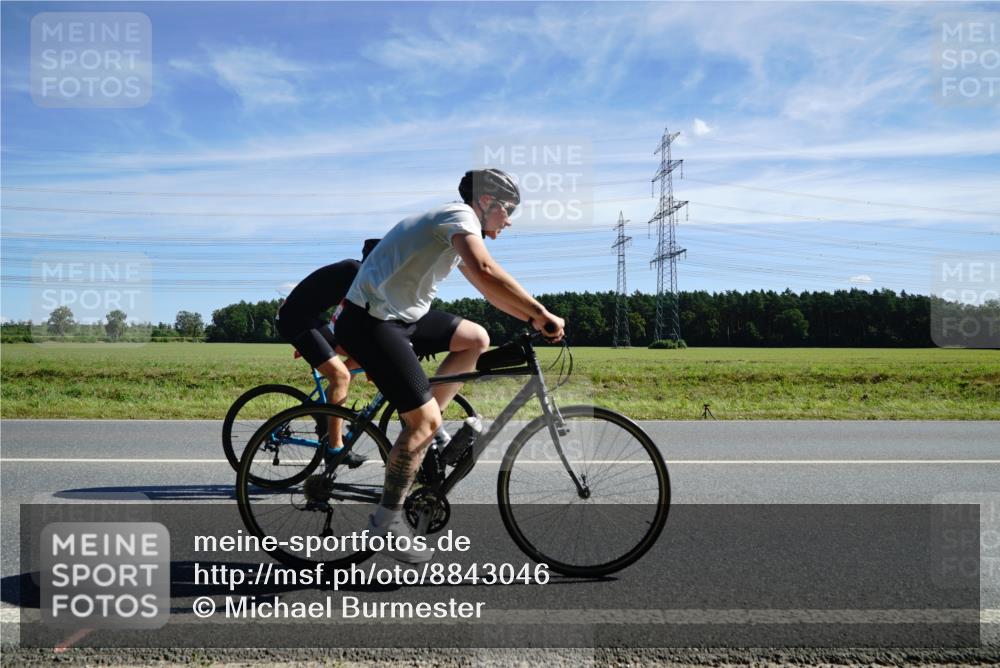 07.09.2025 - 19. Norderstedt Triathlon Michael Burmester http://msf.ph/oto/8843046 07.09.2025 12:35:40 Radfahren 173, 700, 709 meine-sportfotos.de