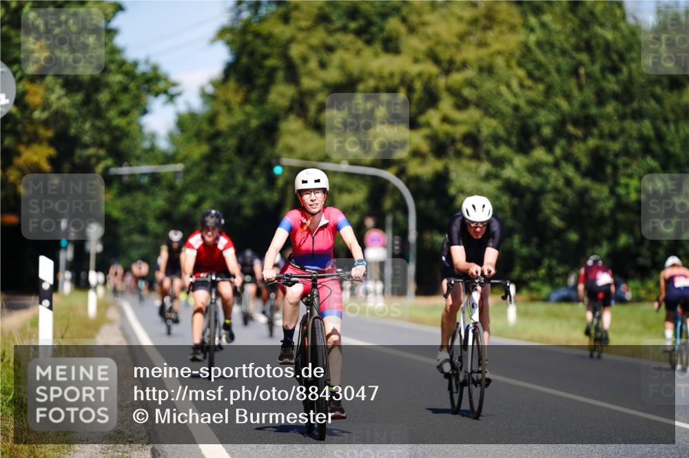 07.09.2025 - 19. Norderstedt Triathlon Michael Burmester http://msf.ph/oto/8843047 07.09.2025 12:57:42 Radfahren 157, 242, 1326 meine-sportfotos.de