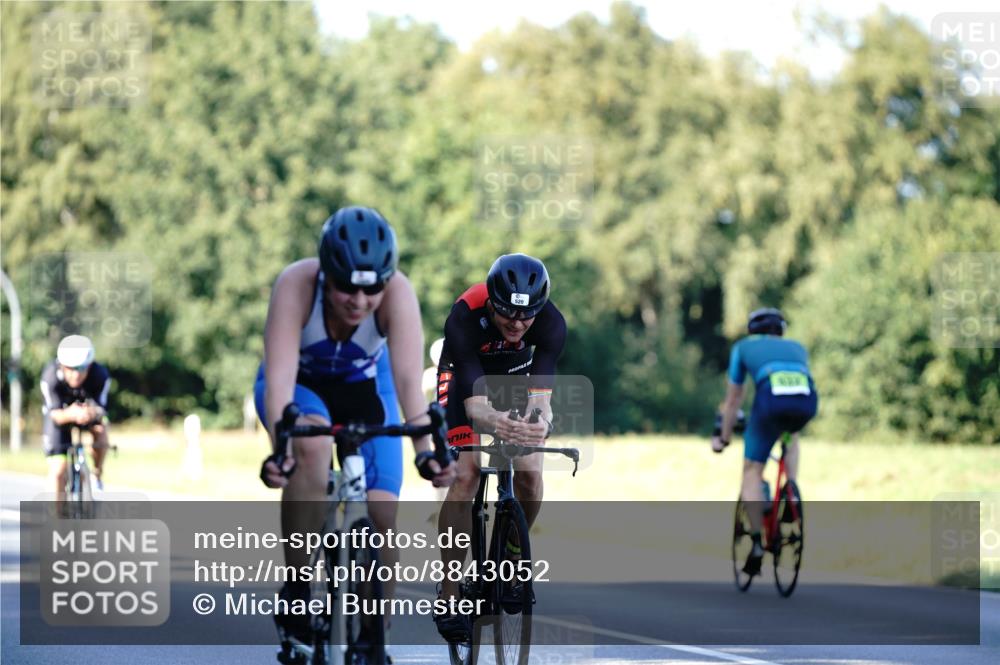 07.09.2025 - 19. Norderstedt Triathlon Michael Burmester http://msf.ph/oto/8843052 07.09.2025 15:52:44 Radfahren 376, 515, 520, 535, 1056, 1096 meine-sportfotos.de
