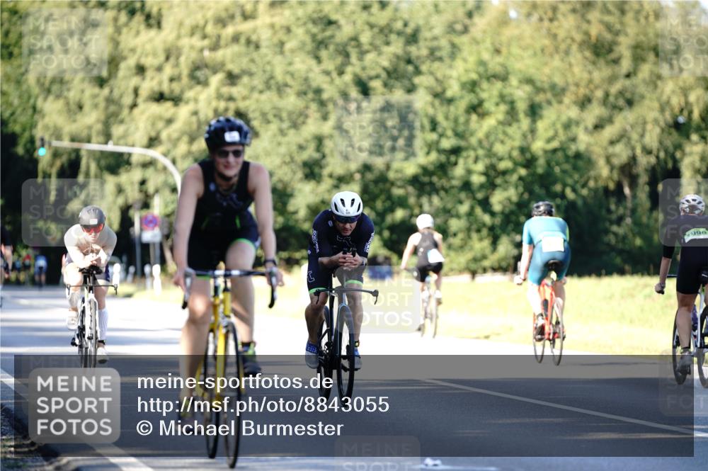07.09.2025 - 19. Norderstedt Triathlon Michael Burmester http://msf.ph/oto/8843055 07.09.2025 15:52:45 Radfahren 376, 515, 520, 535, 1056, 1096 meine-sportfotos.de