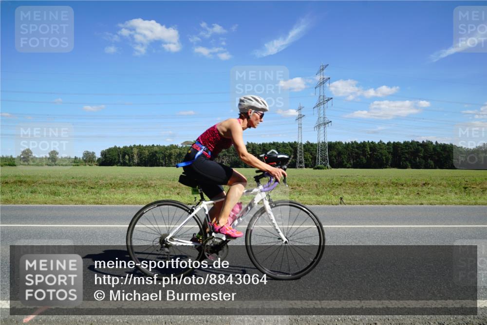 07.09.2025 - 19. Norderstedt Triathlon Michael Burmester http://msf.ph/oto/8843064 07.09.2025 14:41:55 Radfahren 391, 464, 917, 1483 meine-sportfotos.de