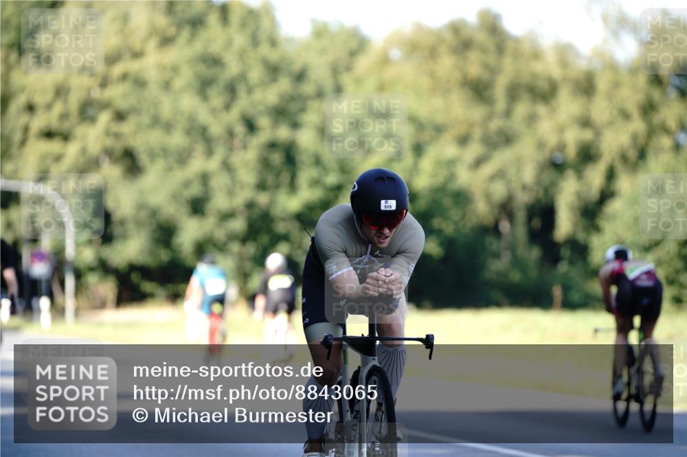 07.09.2025 - 19. Norderstedt Triathlon Michael Burmester http://msf.ph/oto/8843065 07.09.2025 15:52:47 Radfahren 376, 515, 520, 535, 956, 1056, 1096 meine-sportfotos.de