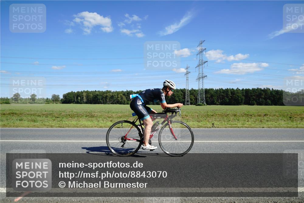 07.09.2025 - 19. Norderstedt Triathlon Michael Burmester http://msf.ph/oto/8843070 07.09.2025 14:41:56 Radfahren 391, 463, 464, 917, 1483, 1488 meine-sportfotos.de