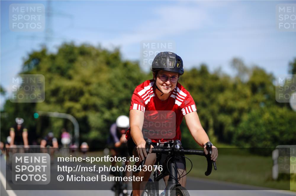 07.09.2025 - 19. Norderstedt Triathlon Michael Burmester http://msf.ph/oto/8843076 07.09.2025 12:57:46 Radfahren 242, 318, 841, 1238, 1326 meine-sportfotos.de