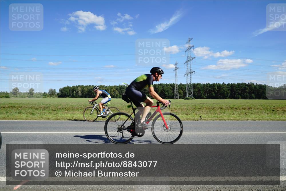 07.09.2025 - 19. Norderstedt Triathlon Michael Burmester http://msf.ph/oto/8843077 07.09.2025 14:41:57 Radfahren 391, 463, 464, 917, 1483, 1488 meine-sportfotos.de